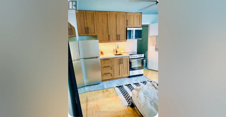 B2-426 Markham Street, Toronto, ON, M6G 2L2 - 2