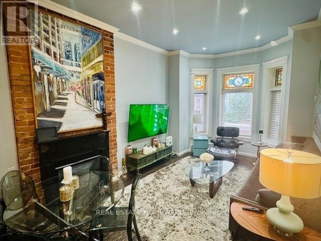 1-175 Euclid Avenue, Toronto, ON, M6J 2J8 - 11