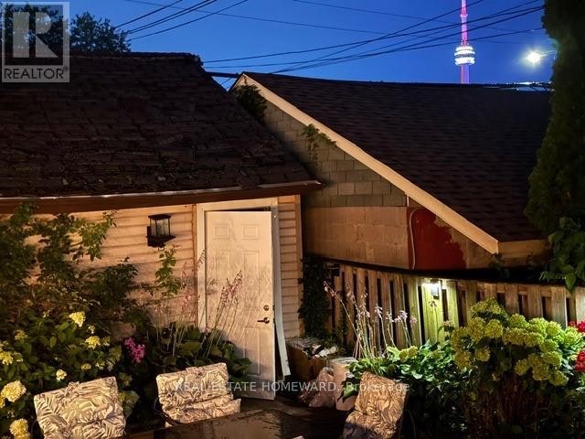 1-175 Euclid Avenue, Toronto, ON, M6J 2J8 - 14