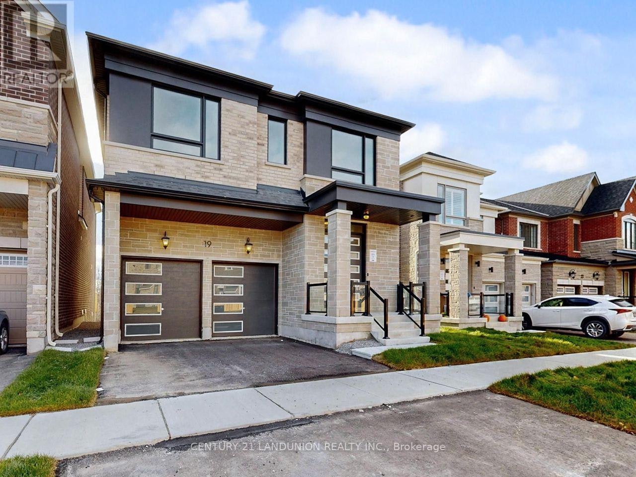 19 Spring Oak Crescent, Markham, ON, L6C 1L2 - 2