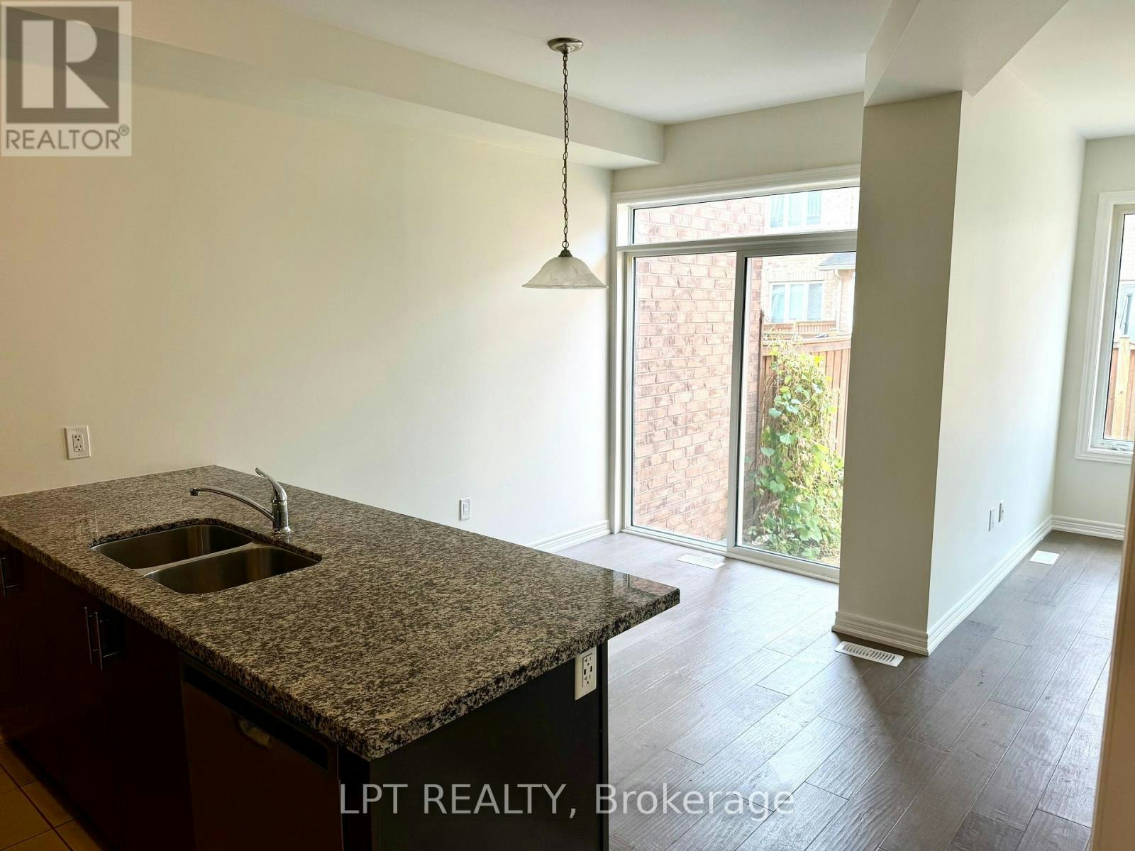 32 Bayonne Drive, Hamilton, ON, L8J 0L2 - 5