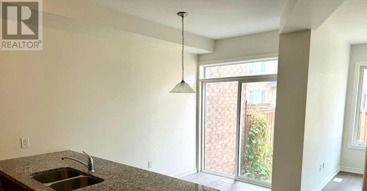 32 Bayonne Drive, Hamilton, ON, L8J 0L2 - 5