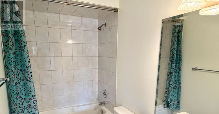 32 Bayonne Drive, Hamilton, ON, L8J 0L2 - 17