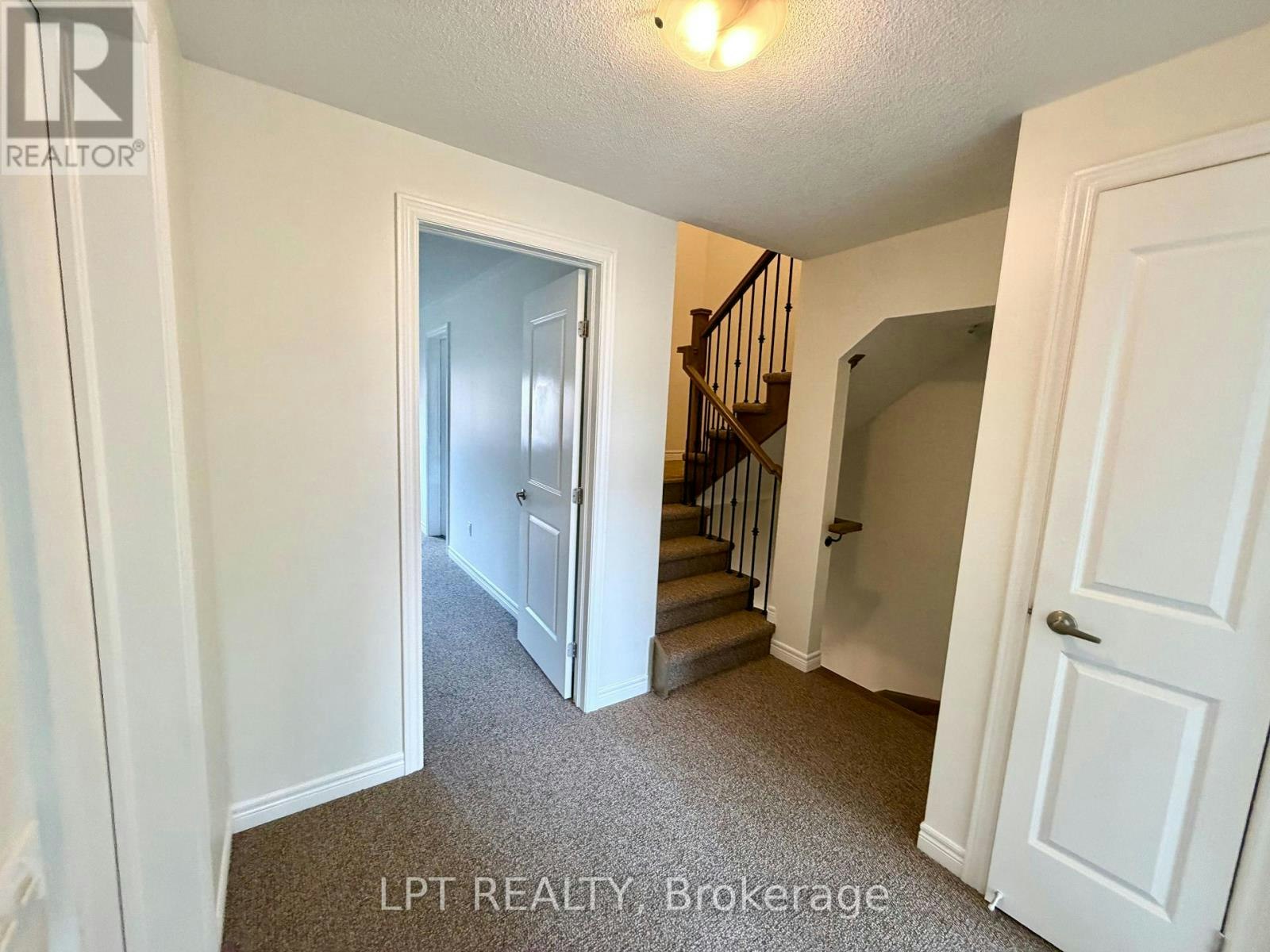 32 Bayonne Drive, Hamilton, ON, L8J 0L2 - 20