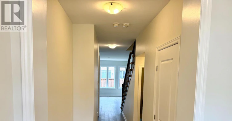 32 Bayonne Drive, Hamilton, ON, L8J 0L2 - 2