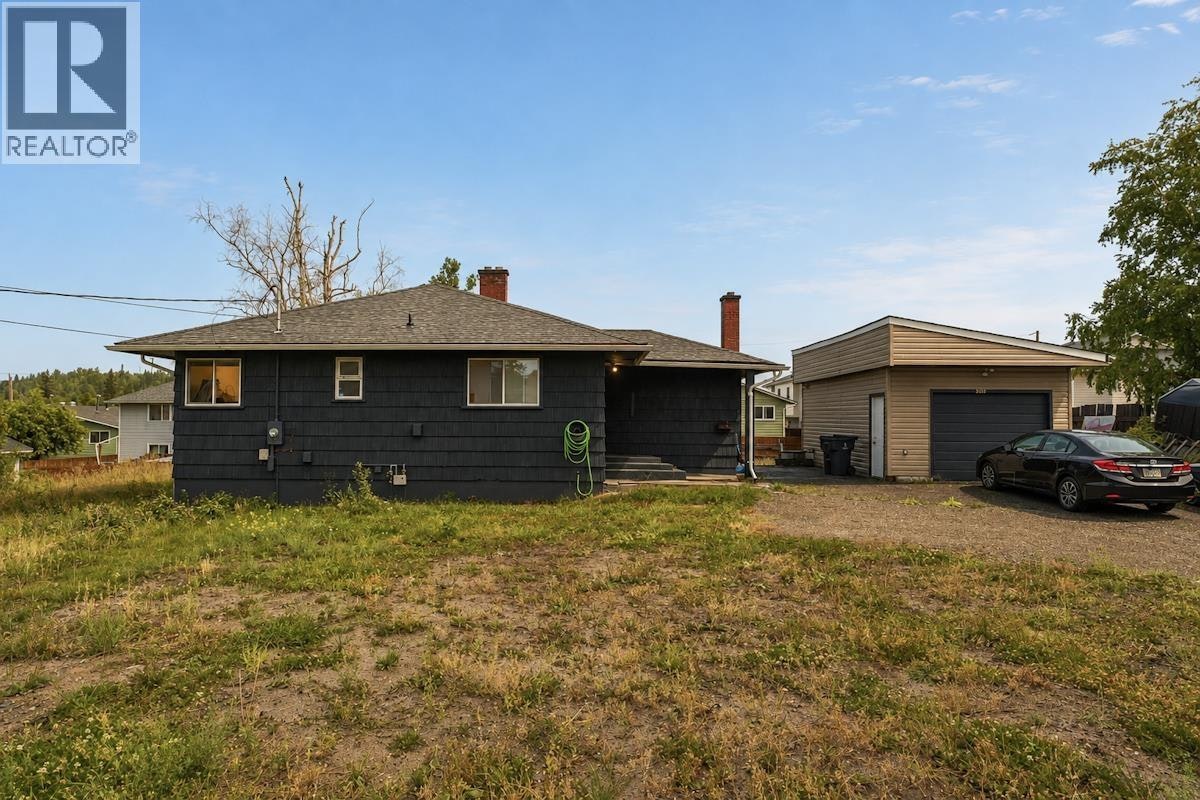 2025 Pine Street - 3