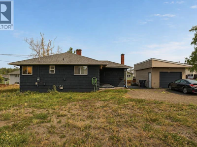 2025 Pine Street - 3