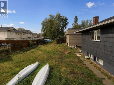 2025 Pine Street - 4