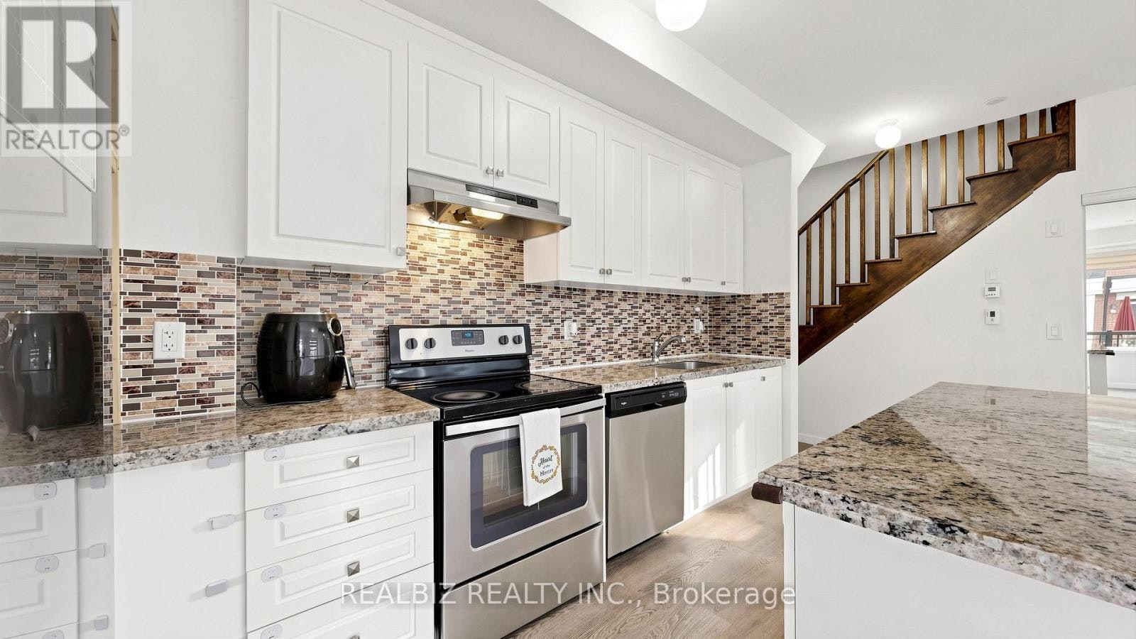 77-400 Alex Gardner Circle, Aurora, ON, L4G 3G5 - 24
