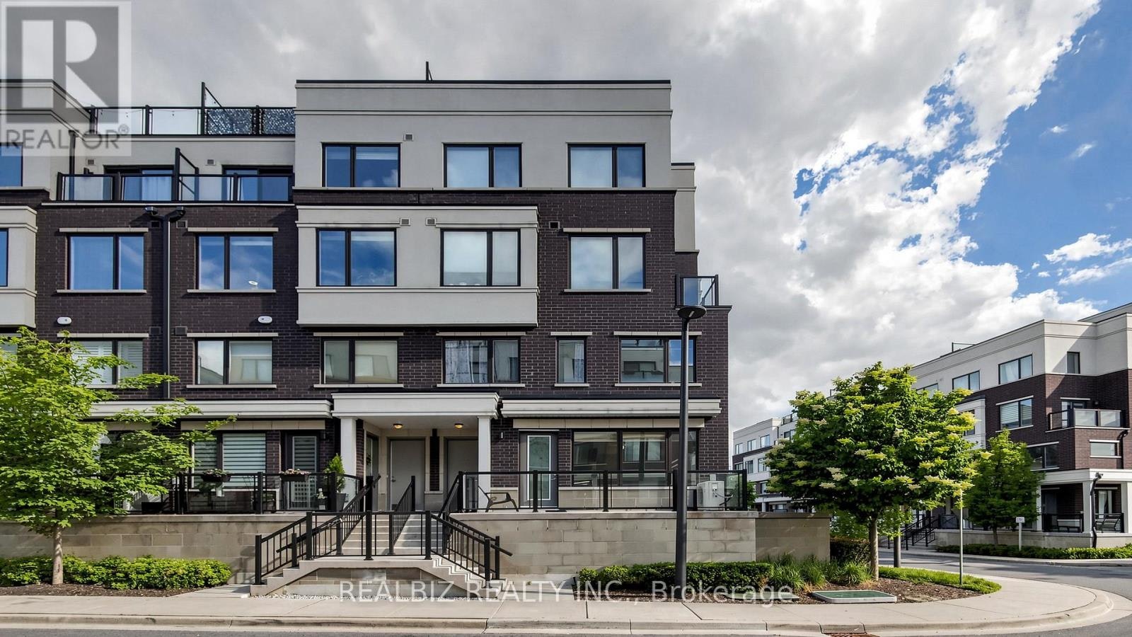 77-400 Alex Gardner Circle, Aurora, ON, L4G 3G5