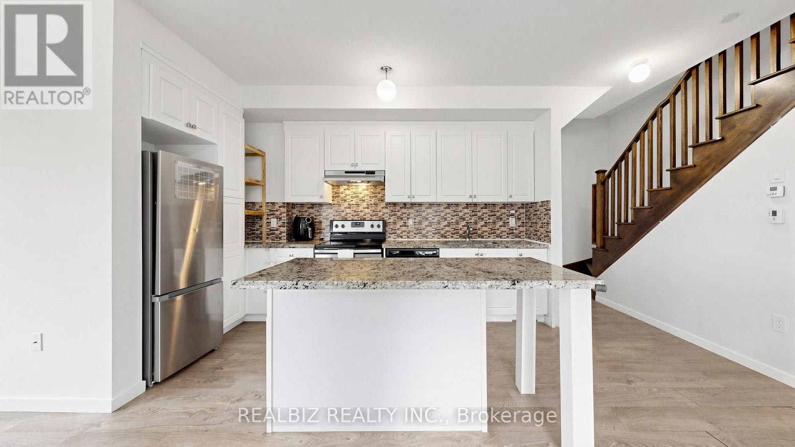 77-400 Alex Gardner Circle, Aurora, ON, L4G 3G5 - 17