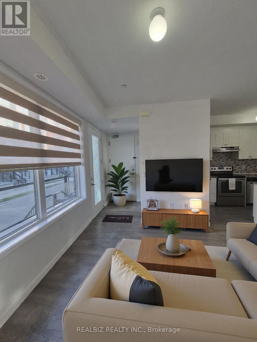 77-400 Alex Gardner Circle, Aurora, ON, L4G 3G5 - 12