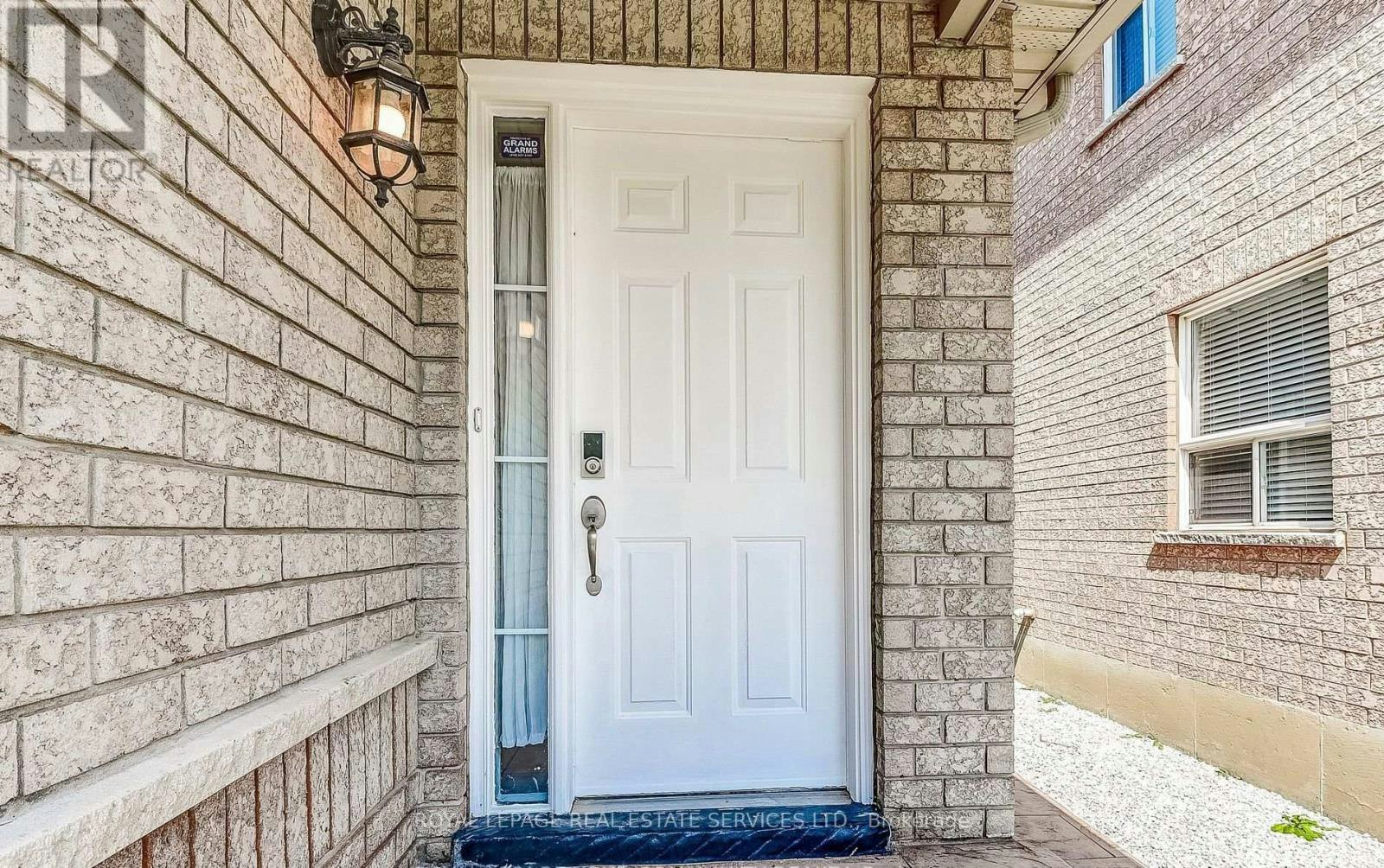 3285 Mcdowell Drive, Mississauga, ON, L5M 6S1 - 4