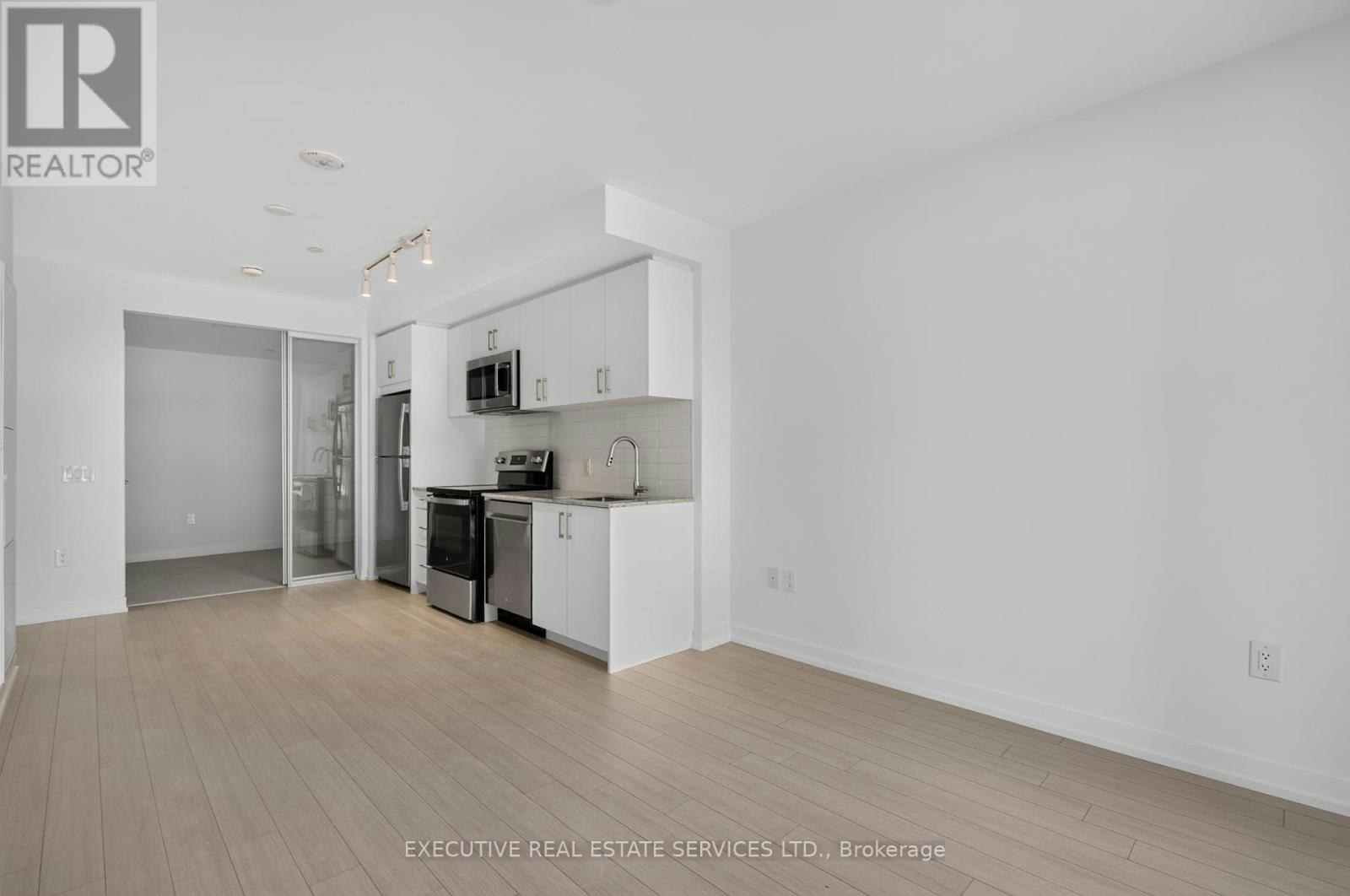 824-4000 Eglinton Avenue W, Toronto, ON, M9A 4M2 - 32