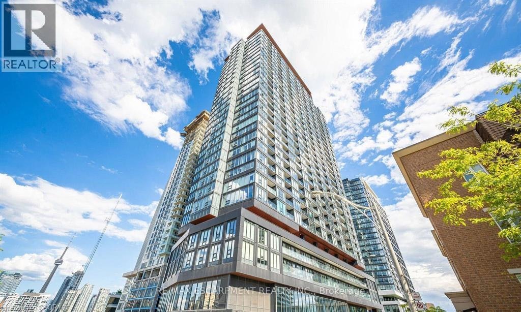 2117-19 Western Battery Road, Toronto, ON, M6K 0E3 - 3