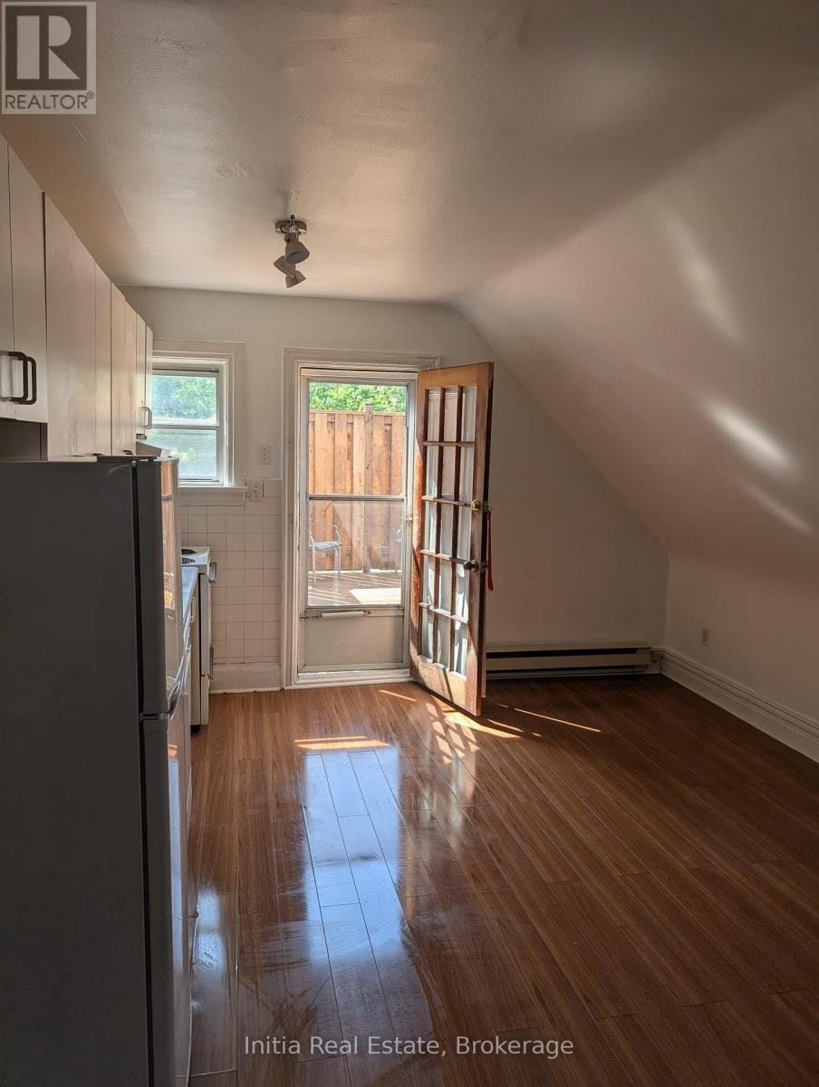 3-622 Huron Street, Toronto, ON, M5R 2R9 - 4