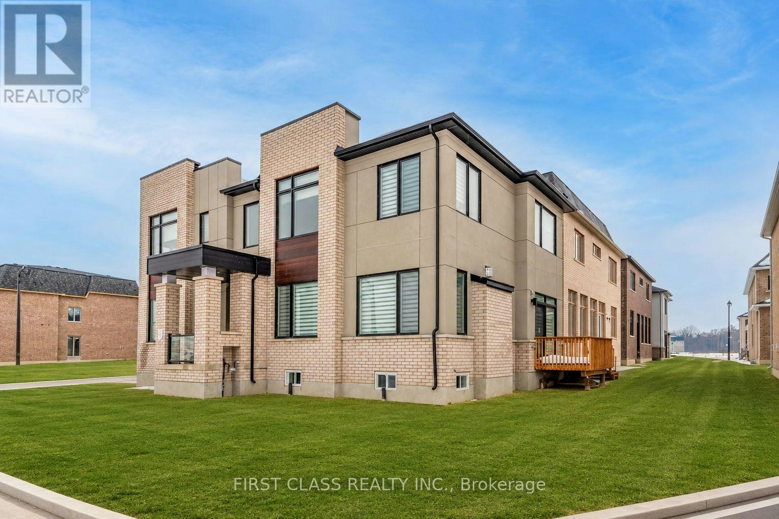 11 Godfrey Willis Drive, Markham, ON, L6C 3N2 - 2