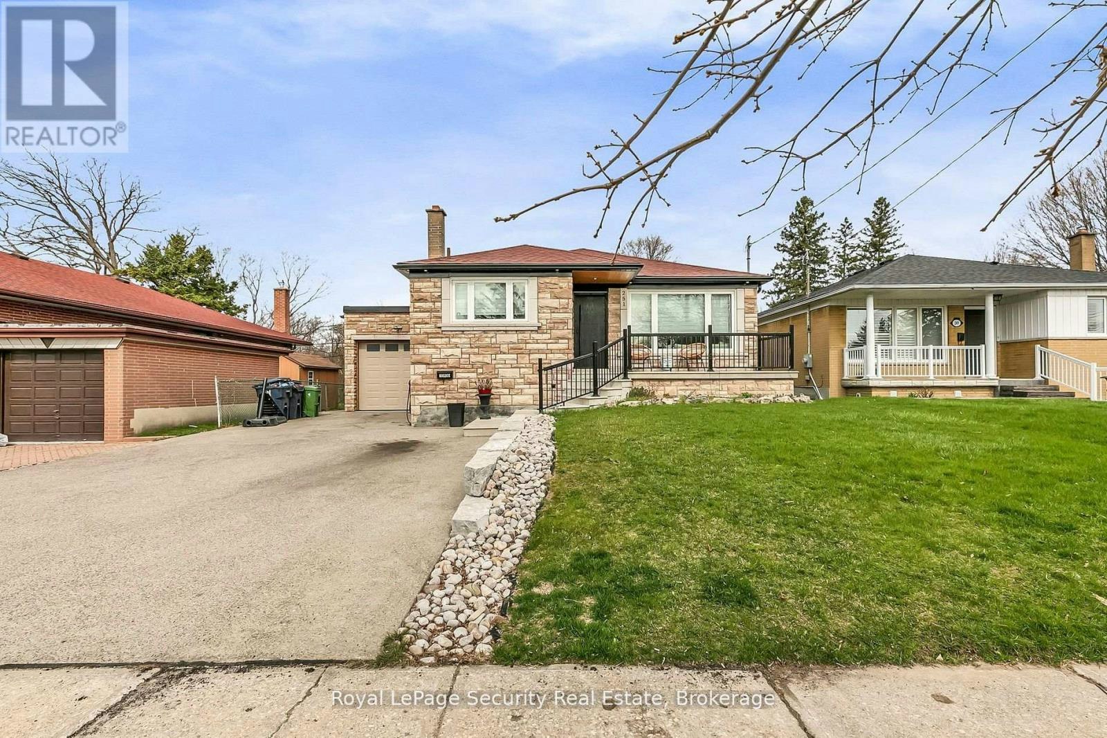 251 Thistle Down Boulevard, Toronto, ON, M9V 1K6