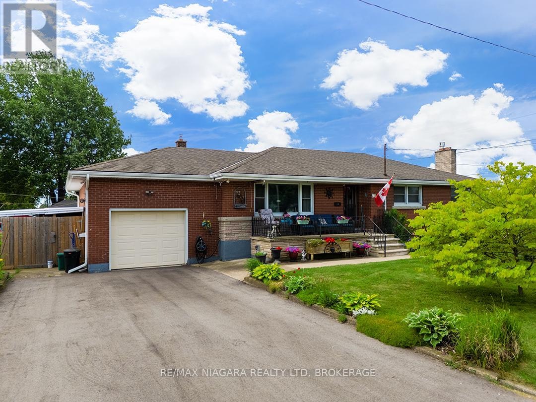 90 John Street, Port Colborne, ON, L3K 1R2