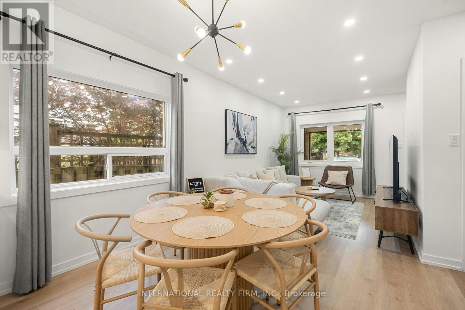171 Duplex Avenue, Toronto, ON, M5P 2A8