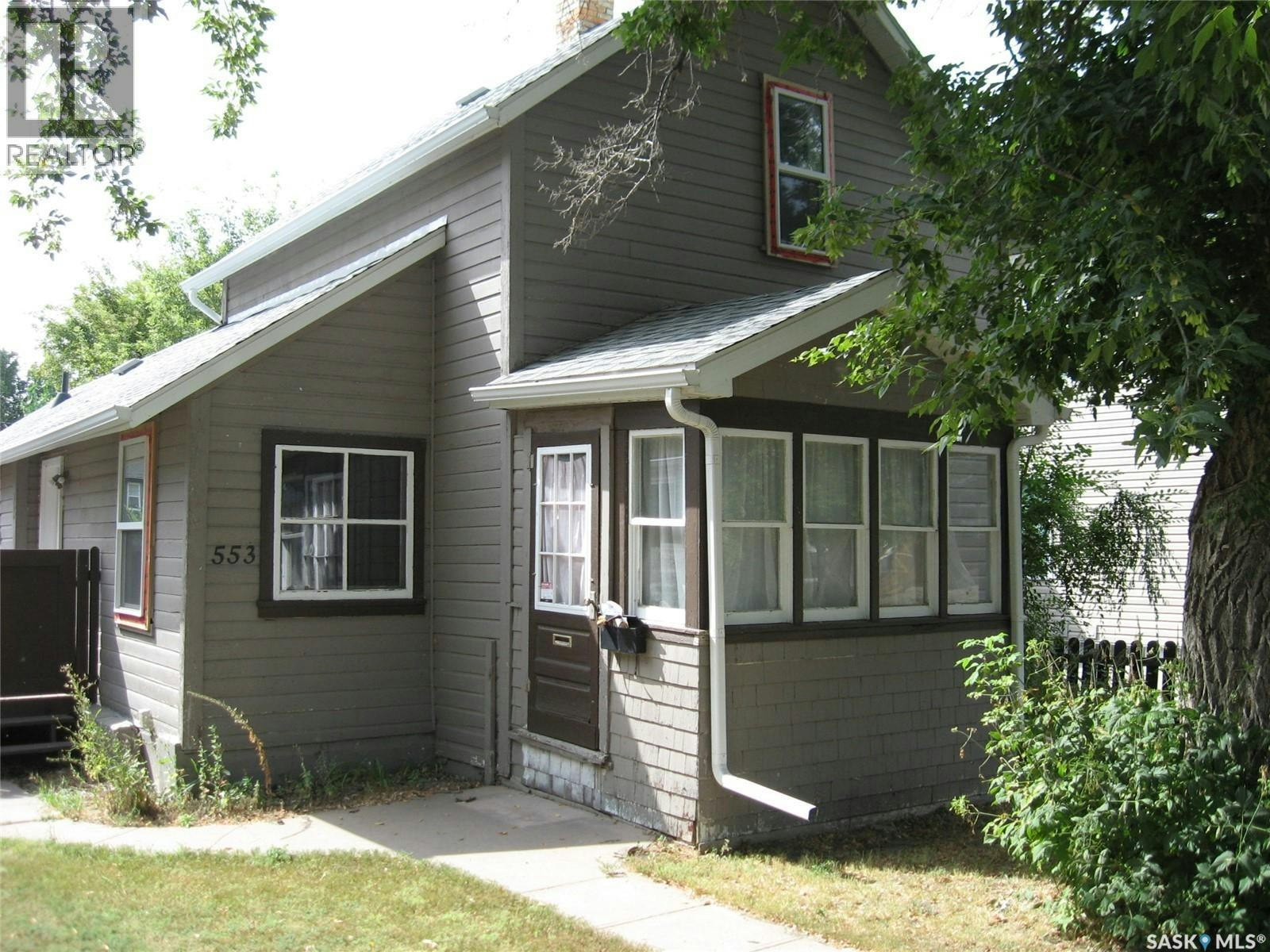 553 Athabasca Street W, Moose Jaw, SK, S6H 2C5