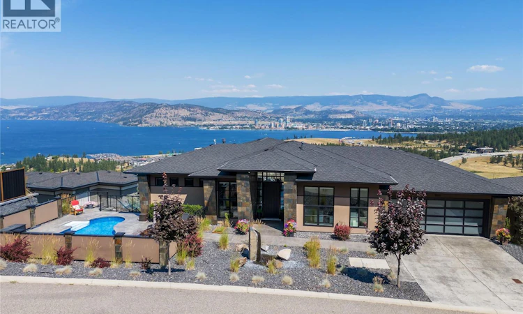 1823 Diamond View Drive