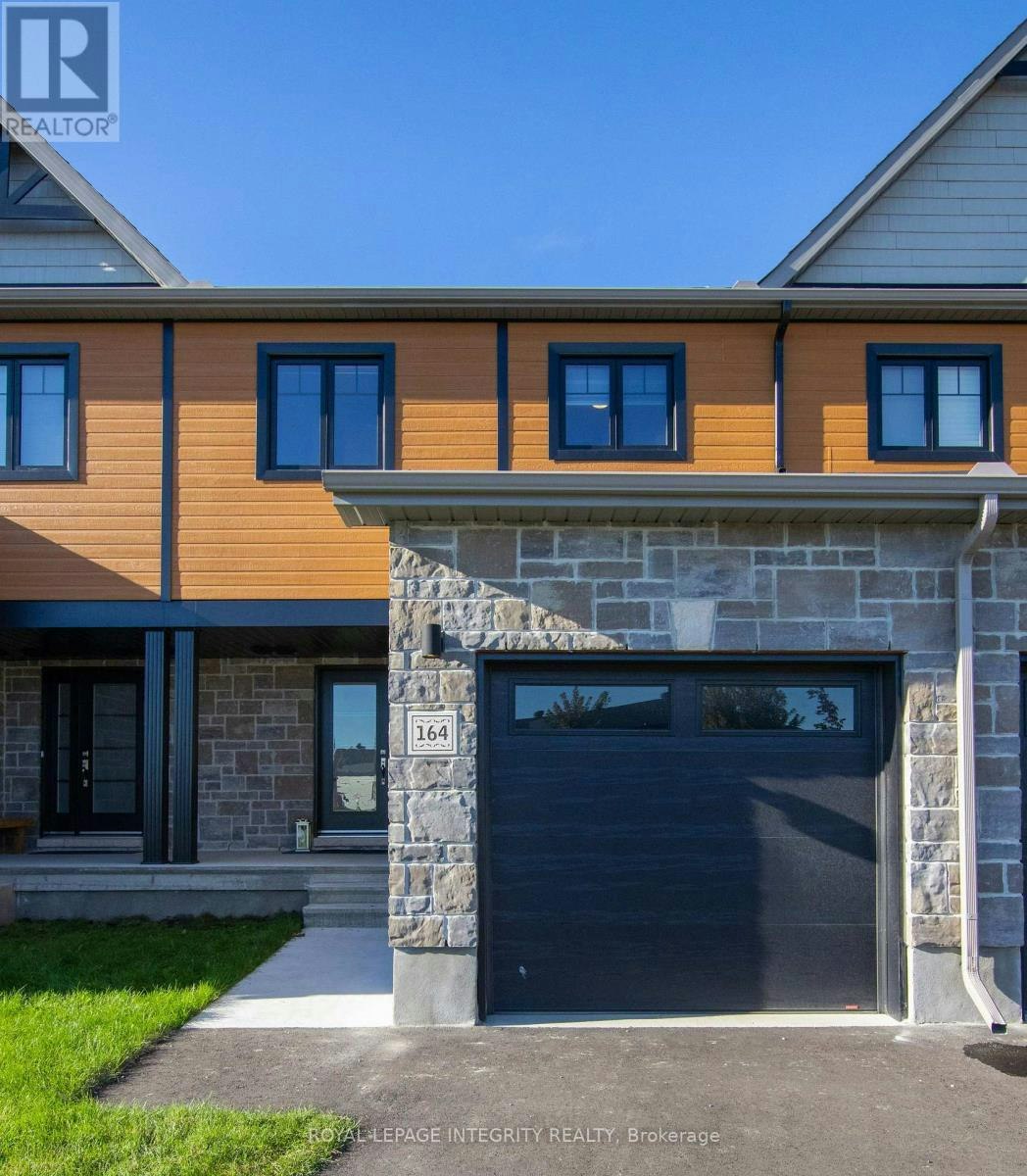 164 St Malo Place, Russell, ON, K0A 1W0