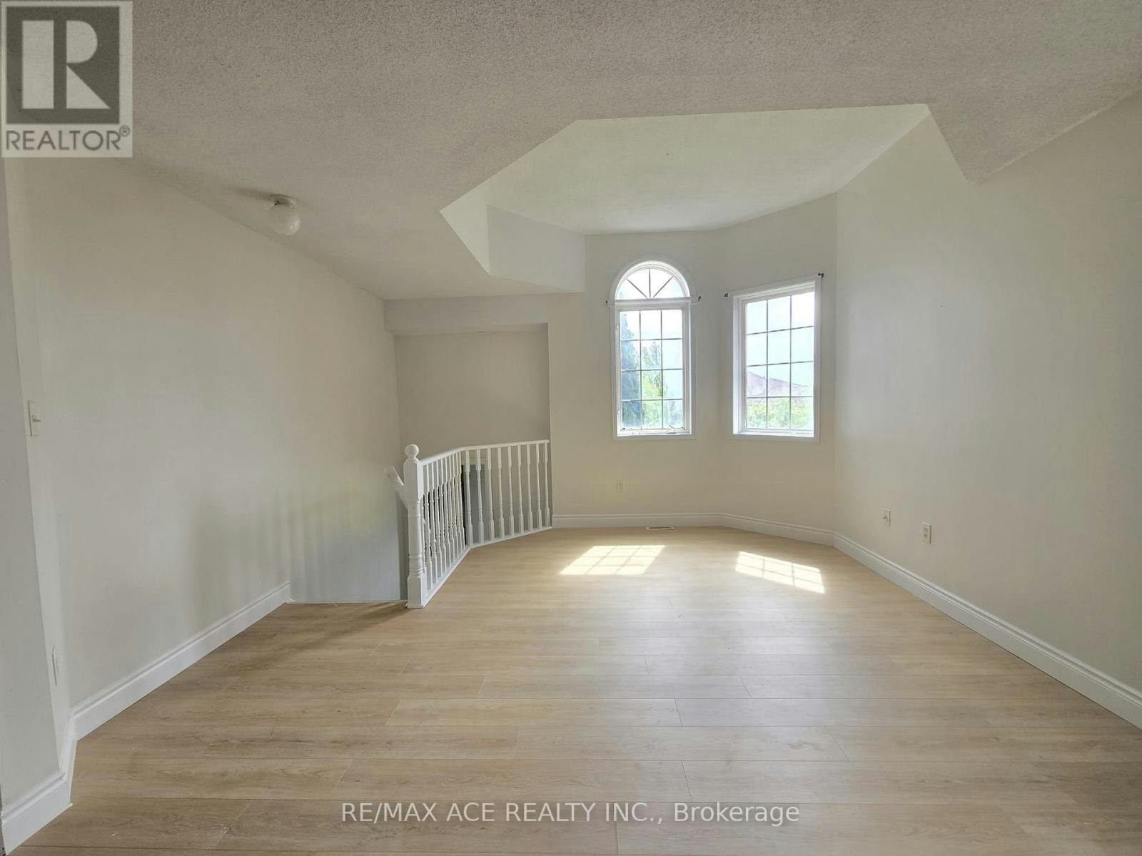 MAIN-48 Ambler Bay, Barrie, ON, L4M 7A6 - 3