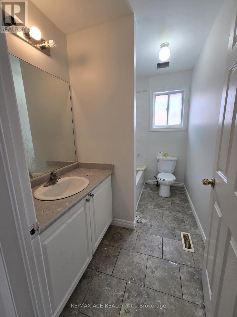 MAIN-48 Ambler Bay, Barrie, ON, L4M 7A6 - 4