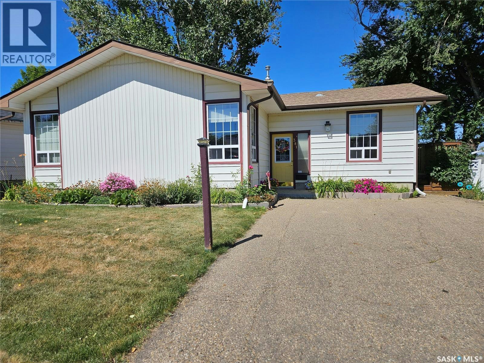 381 Allen Drive, Swift Current, SK, S9H 3A4