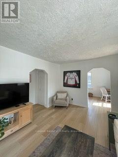 1-16 Queen Street N, Minto, ON, N0G 1Z0 - 4