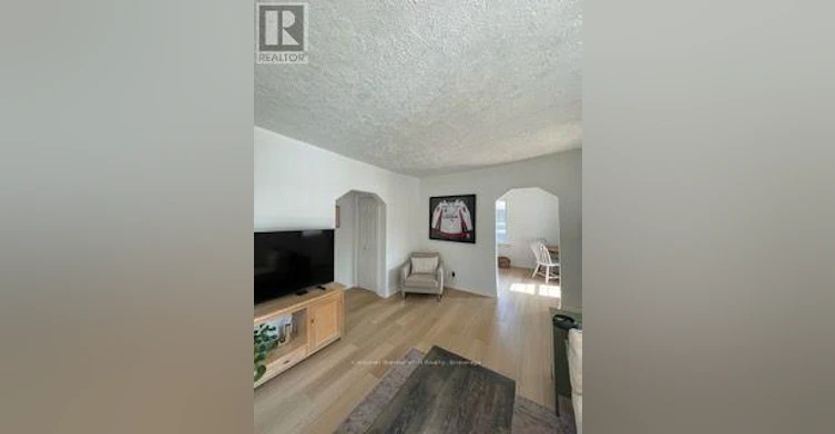 1-16 Queen Street N, Minto, ON, N0G 1Z0 - 4