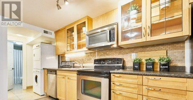 1-46 Elmer Avenue, Toronto, ON, M4L 3R7 - 7