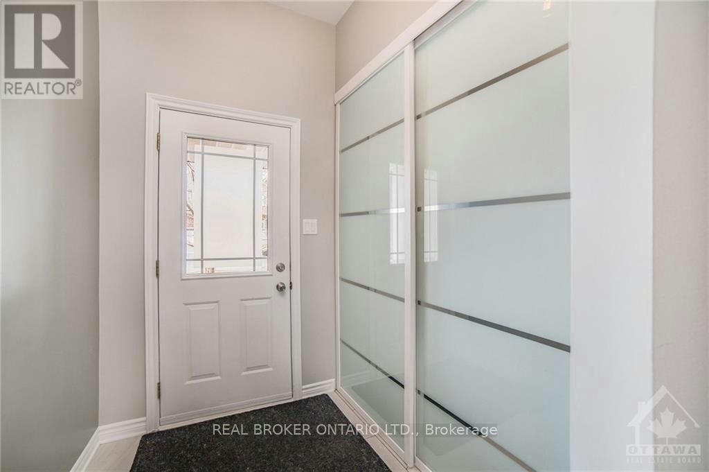 222 Meadowbreeze Drive, Ottawa, ON, K2M 3B3 - 4