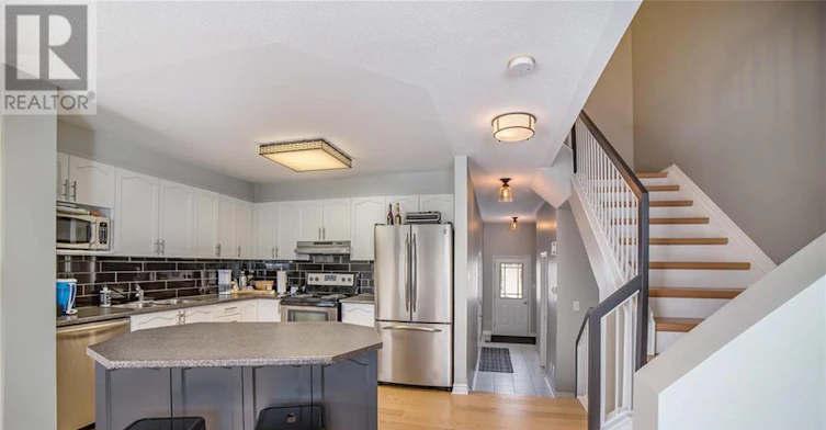 222 Meadowbreeze Drive, Ottawa, ON, K2M 3B3 - 5