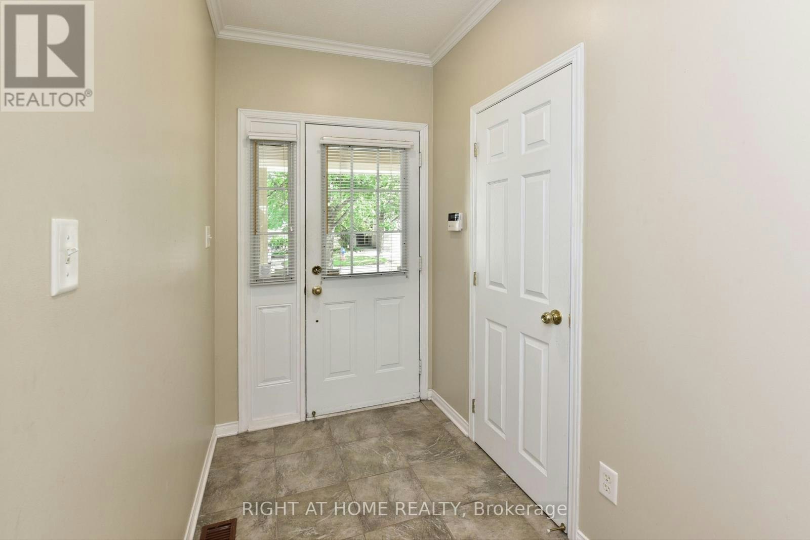 118 Braddock Private, Ottawa, ON, K2J 0E6 - 3