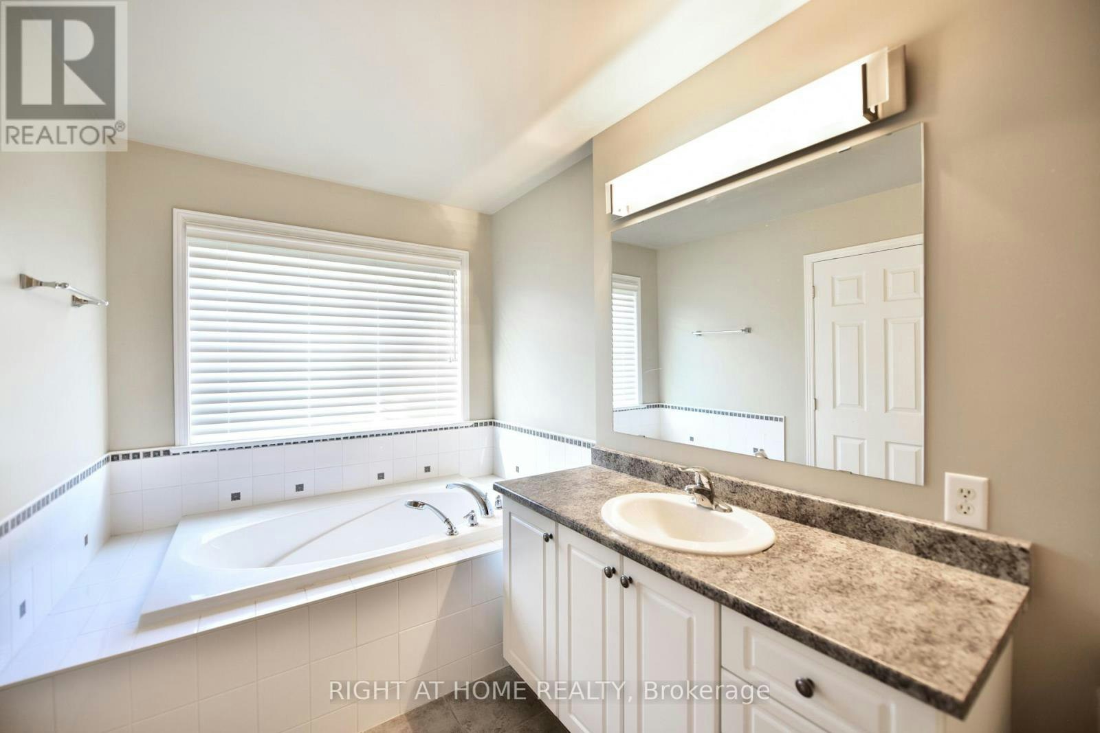 118 Braddock Private, Ottawa, ON, K2J 0E6 - 22