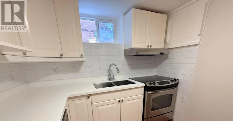 LOWER-172 Queenslea Avenue, Toronto, ON, M9N 2L3 - 2