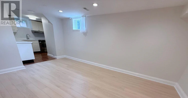 LOWER-172 Queenslea Avenue, Toronto, ON, M9N 2L3 - 15