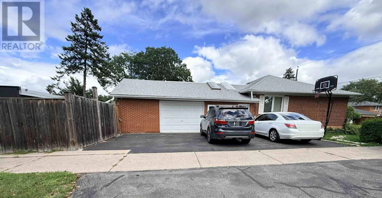 LOWER-172 Queenslea Avenue, Toronto, ON, M9N 2L3 - 22