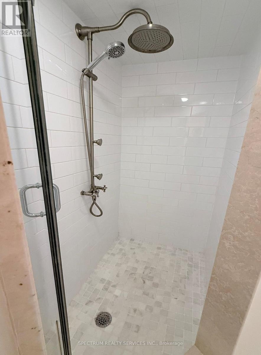LOWER-172 Queenslea Avenue, Toronto, ON, M9N 2L3 - 19