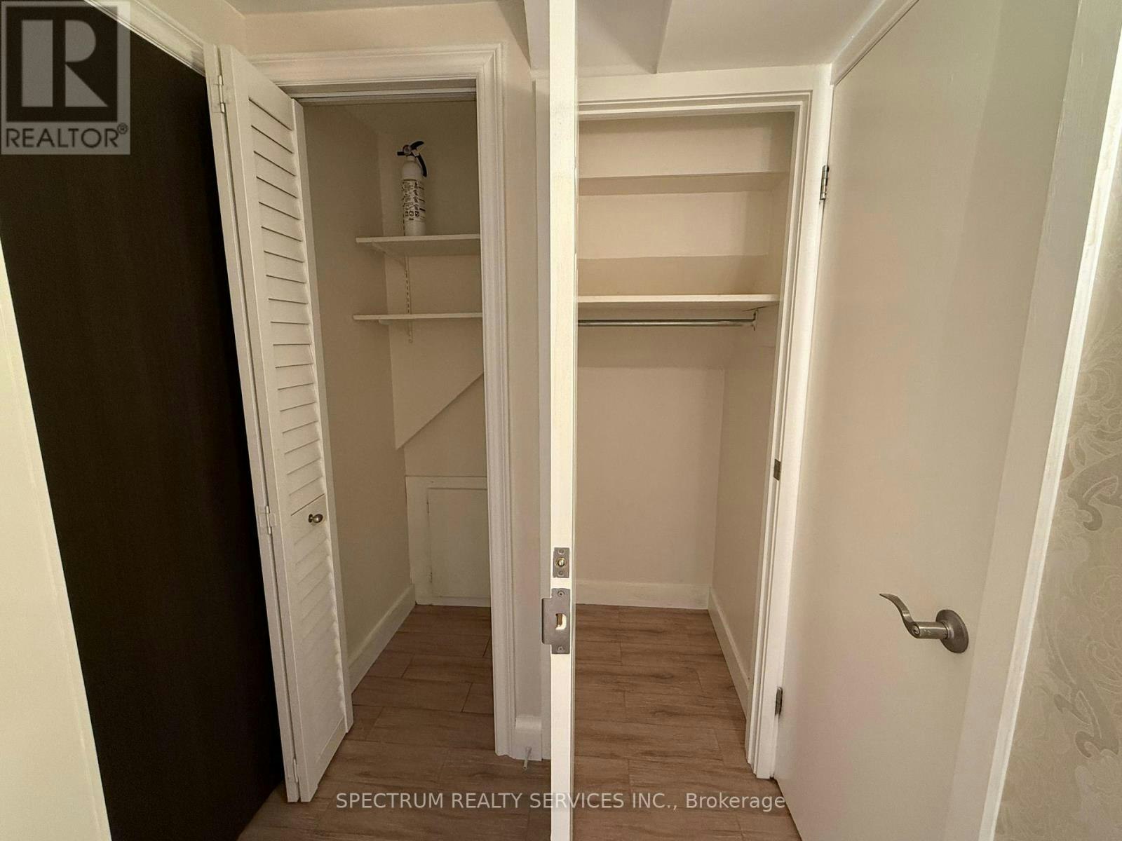 LOWER-172 Queenslea Avenue, Toronto, ON, M9N 2L3 - 21