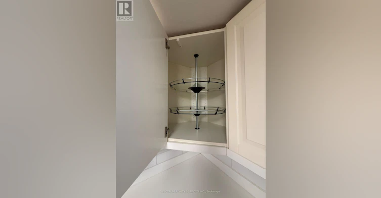 LOWER-172 Queenslea Avenue, Toronto, ON, M9N 2L3 - 5