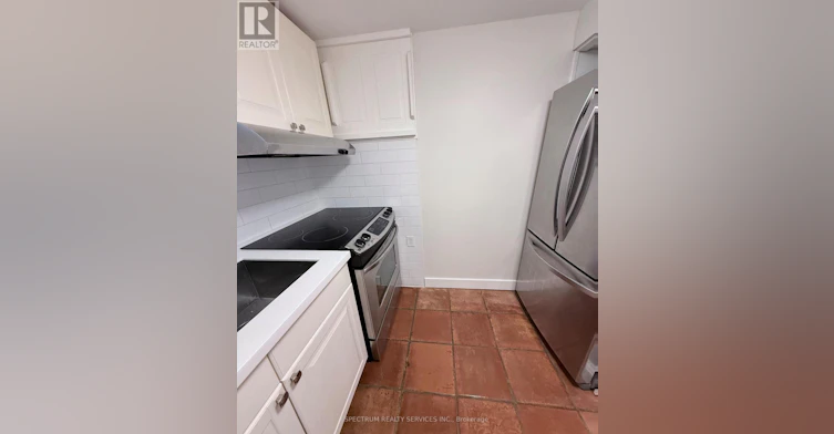 LOWER-172 Queenslea Avenue, Toronto, ON, M9N 2L3 - 7