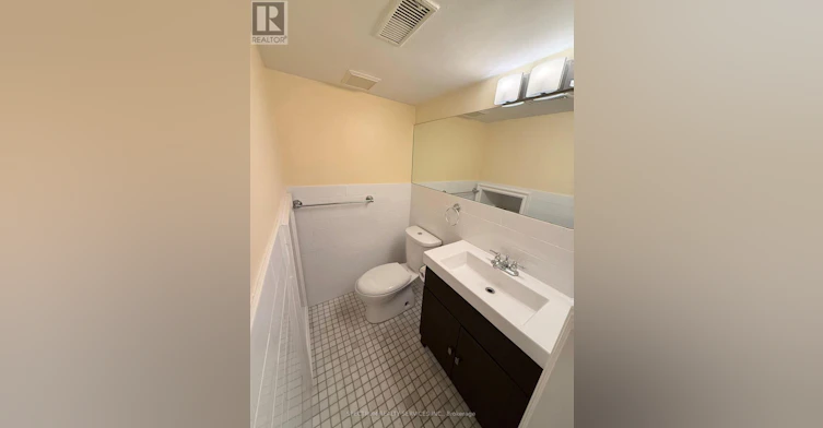 LOWER-172 Queenslea Avenue, Toronto, ON, M9N 2L3 - 17