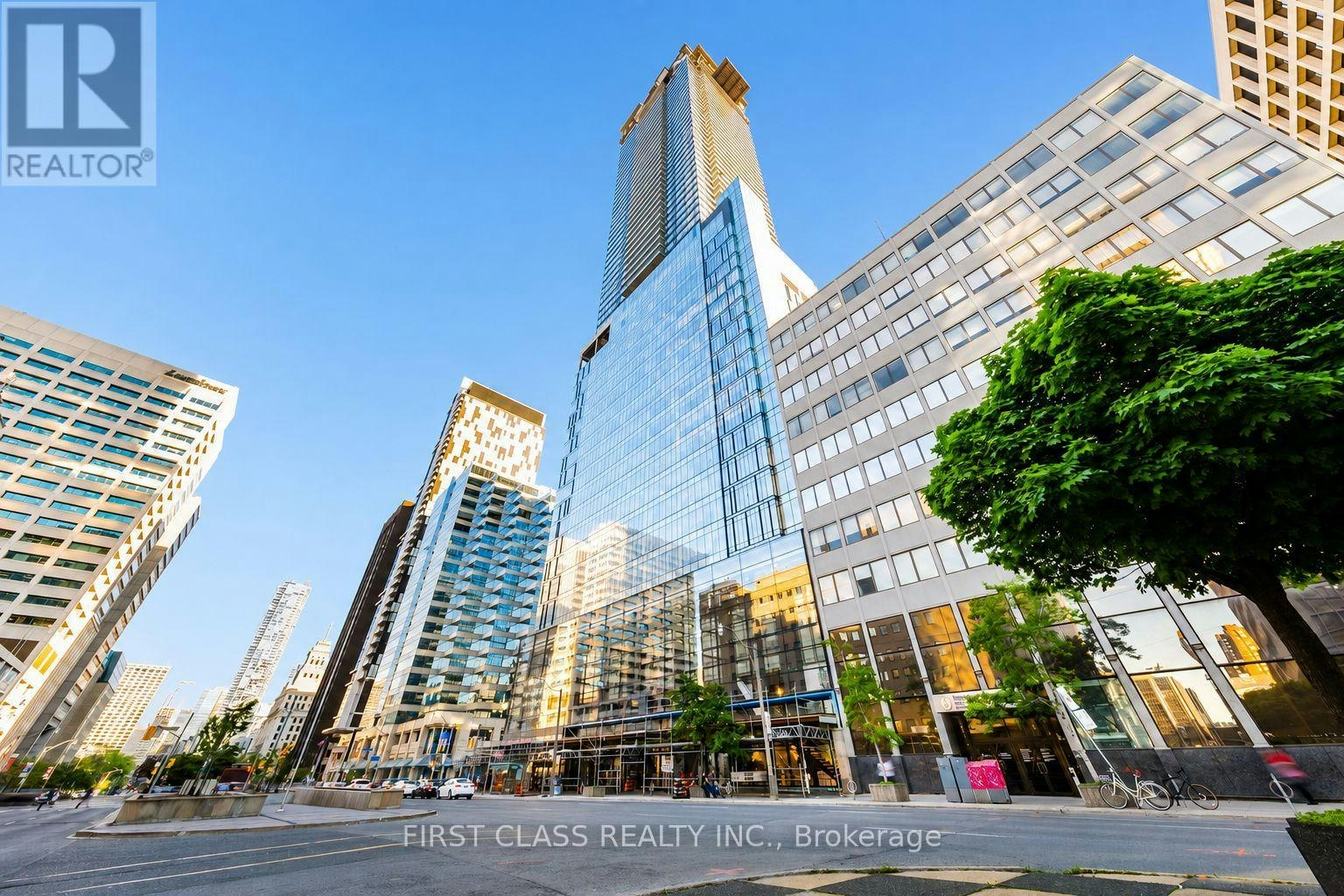 3901-488 University Avenue, Toronto, ON, M5G 0C1