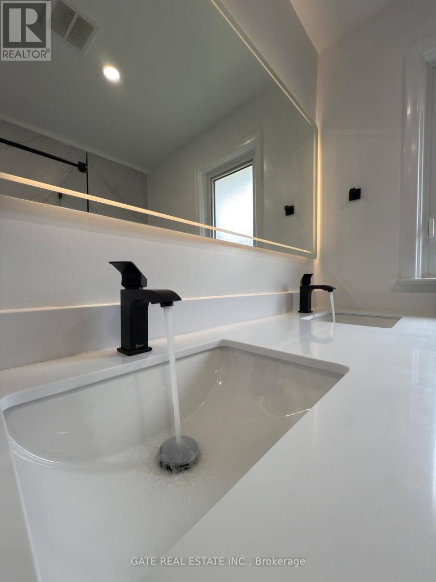 MAIN-112 Santa Barbara Road, Toronto, ON, M2N 2C5 - 22
