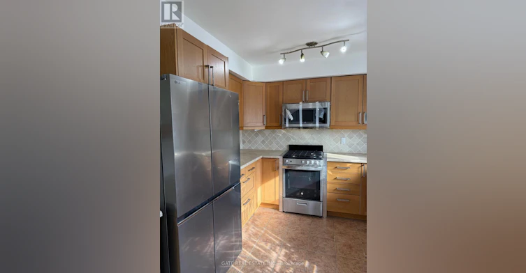 MAIN-112 Santa Barbara Road, Toronto, ON, M2N 2C5 - 17