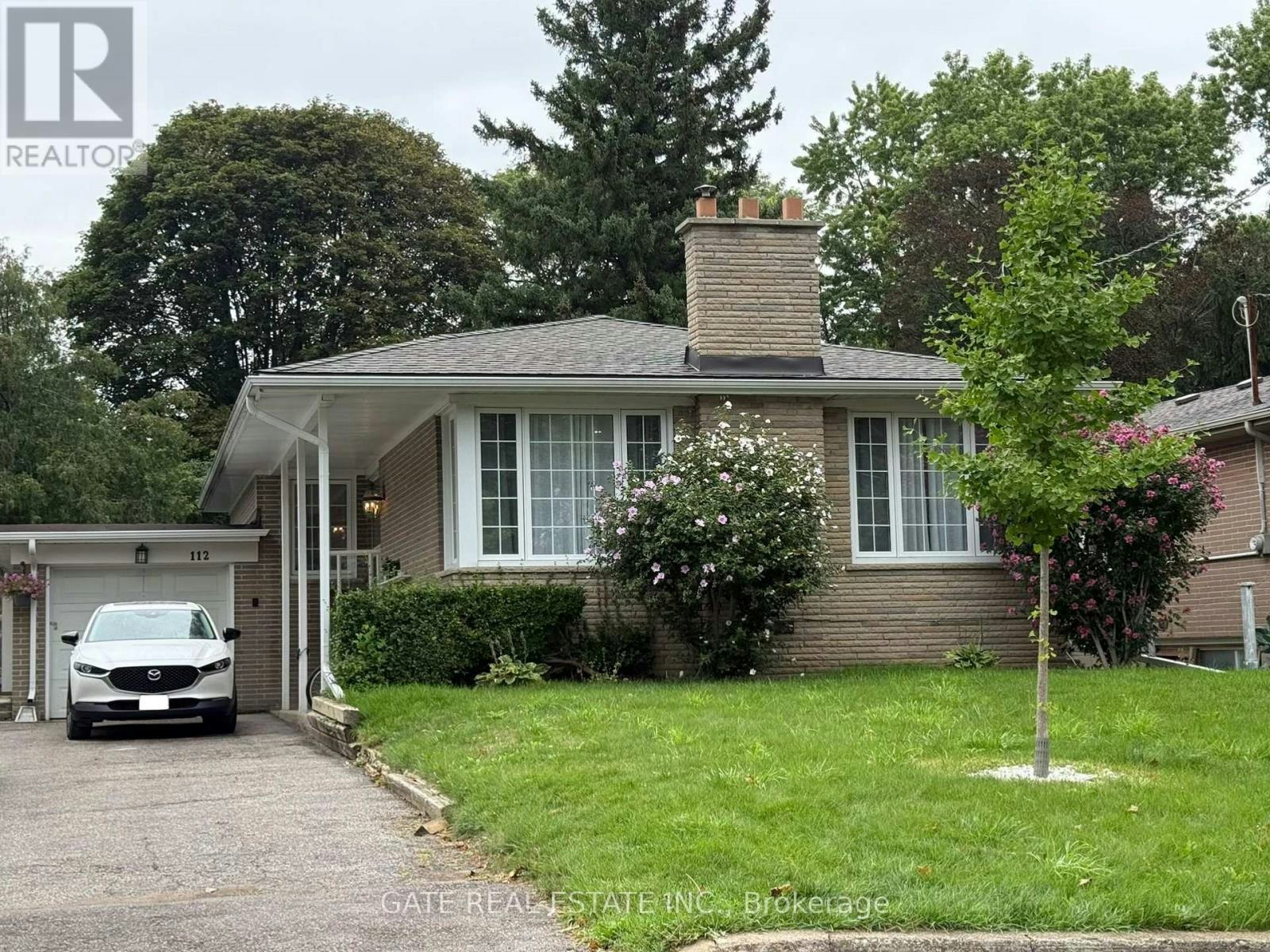 MAIN-112 Santa Barbara Road, Toronto, ON, M2N 2C5 - 3