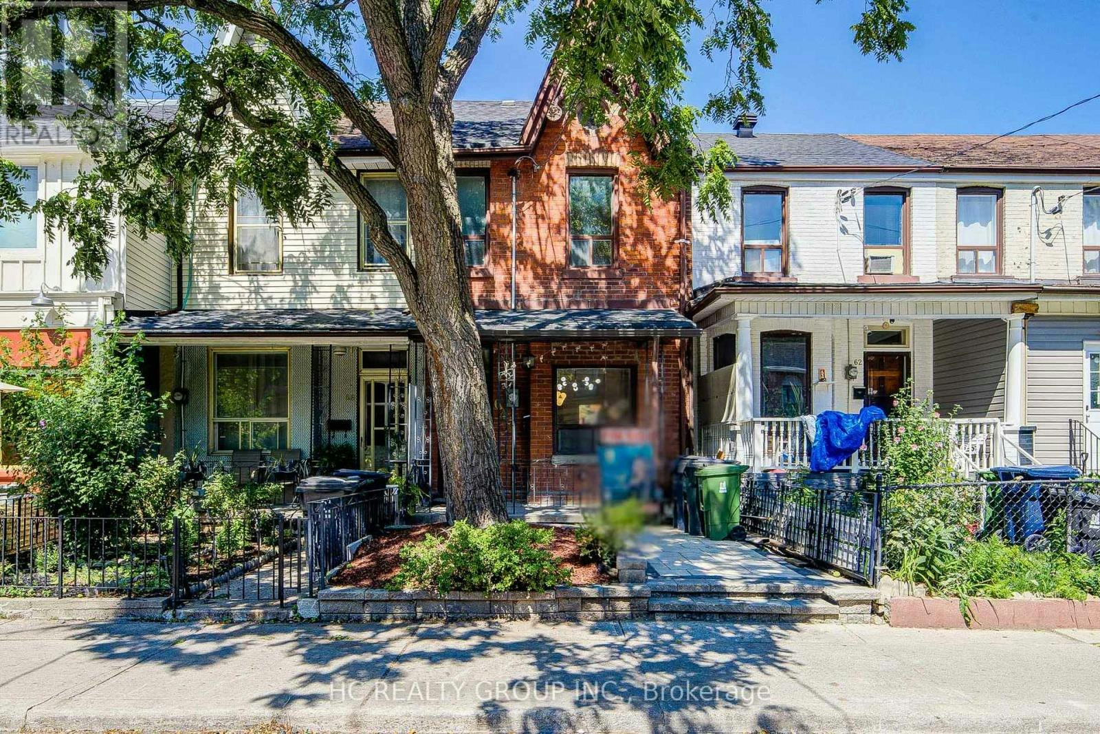64 Wales Avenue, Toronto, ON, M5T 1J4